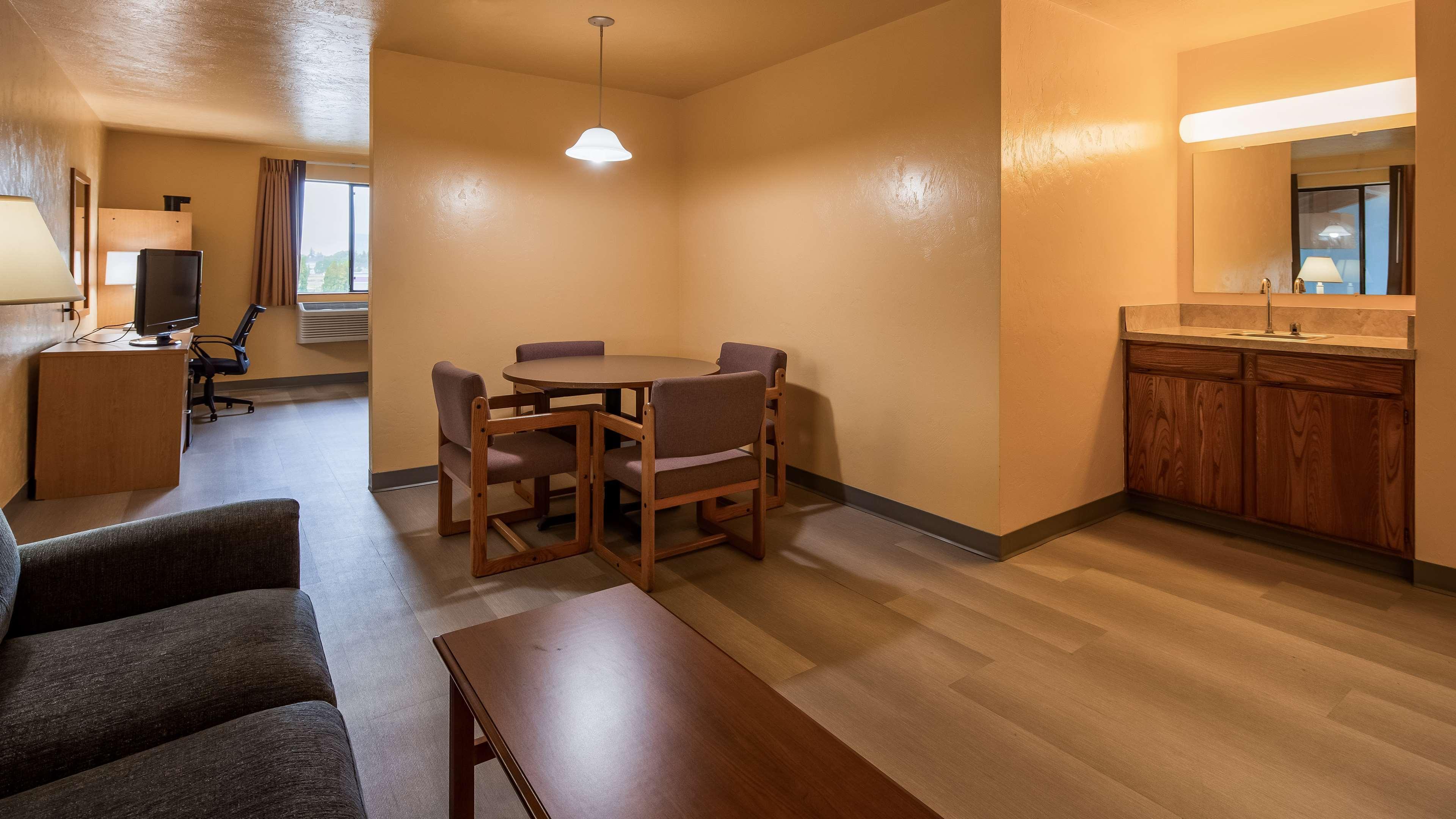 Hotel Surestay By Western 2*