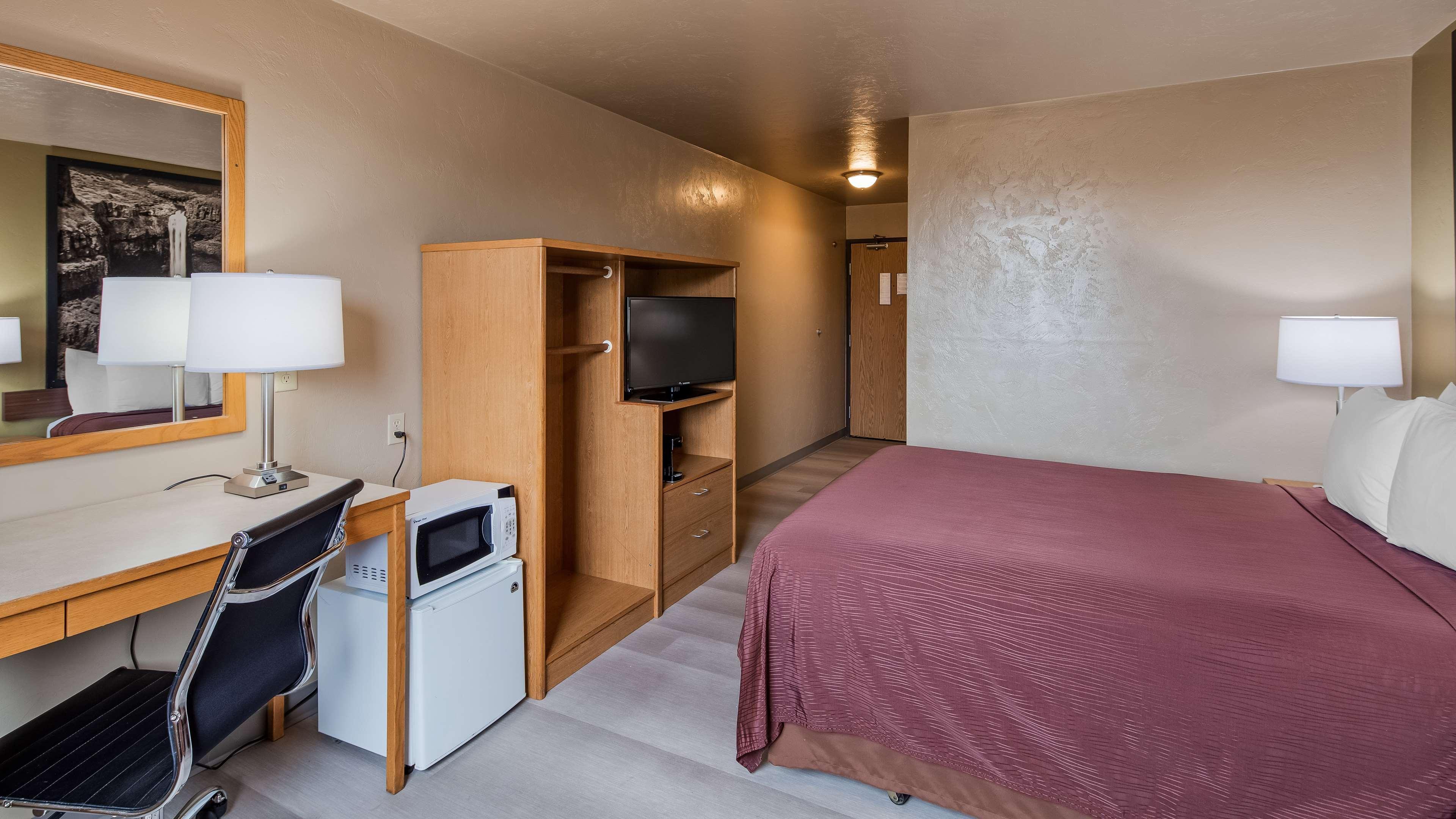 Surestay By Western Hotel